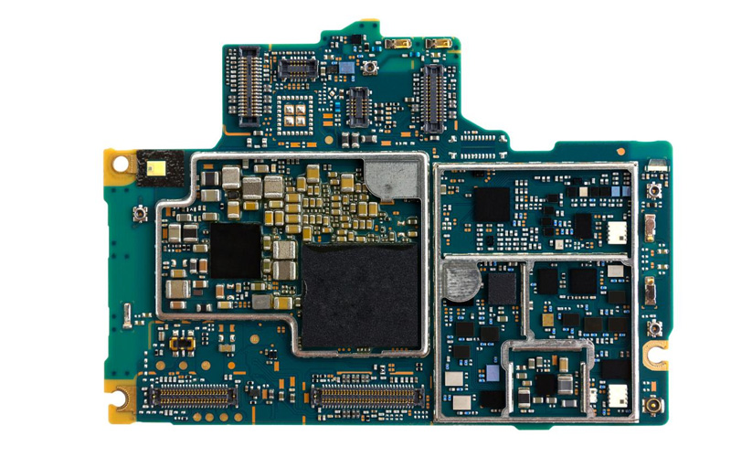 smd-vs-smt-the-key-differences-in-electronics-manufacturing-2.jpg